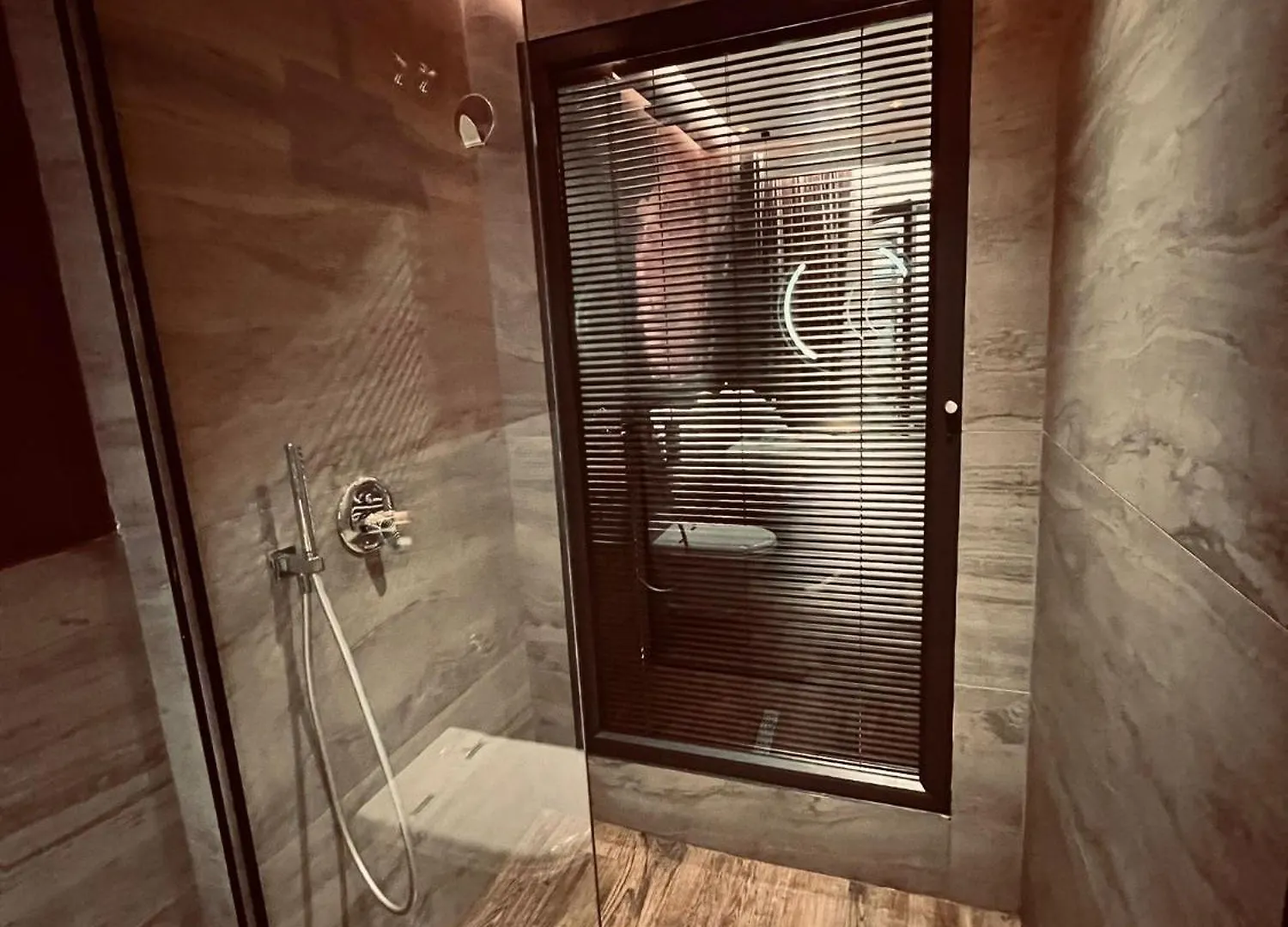 Deluxe Rooms Tirana Albania